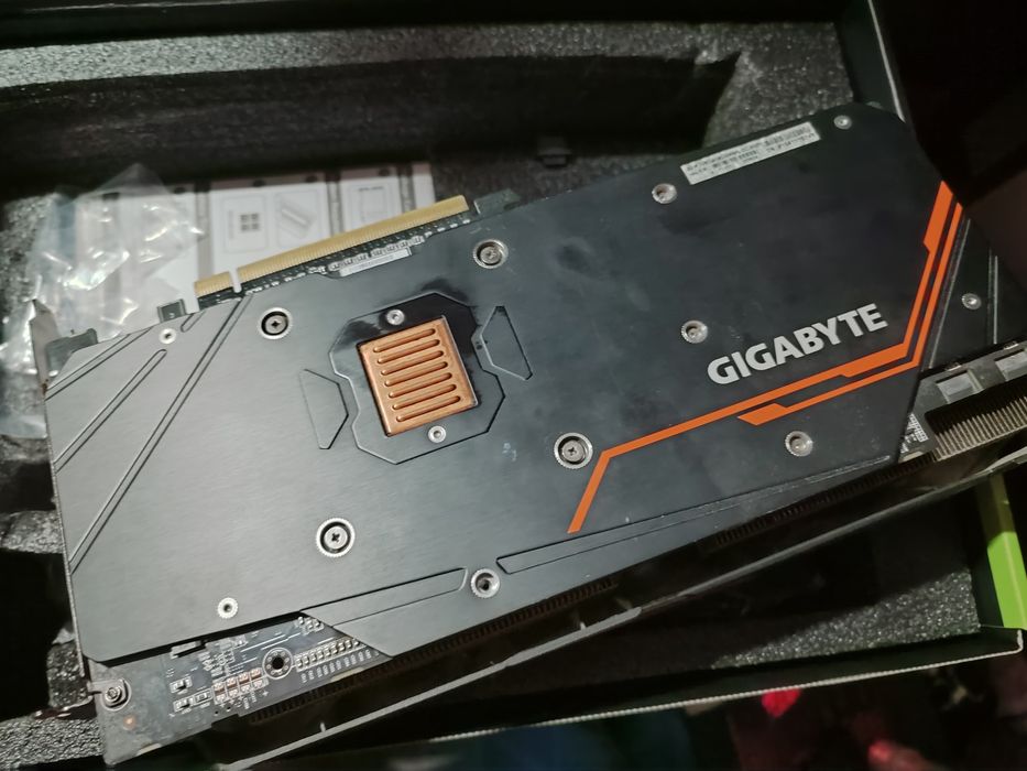 Видеокарта Vega 56 gigabyte