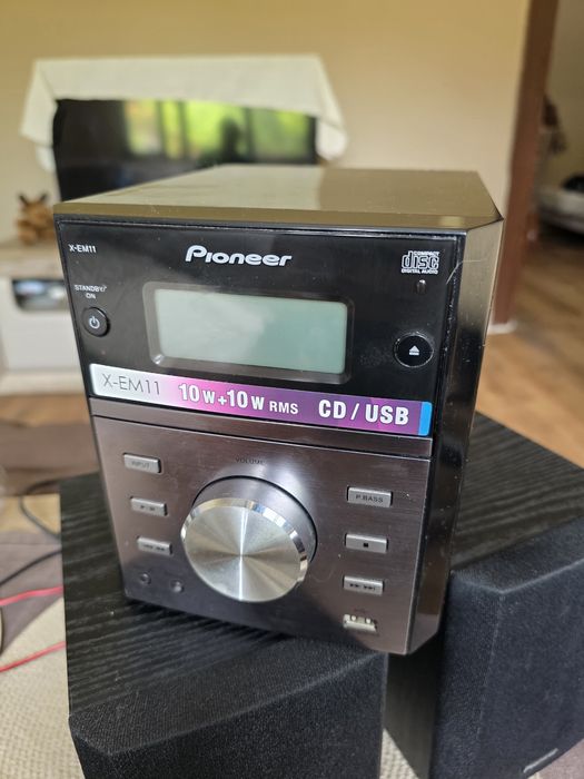 Pioneer X-EM11 (с проблем) и две колони Pioneer S-EM-K