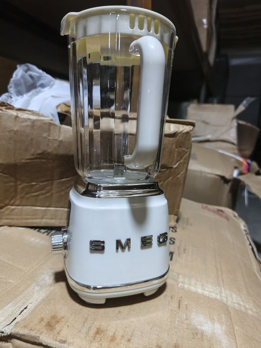Блендер стационарный SMEG BLF03WHEU, цвет белый глянцевый