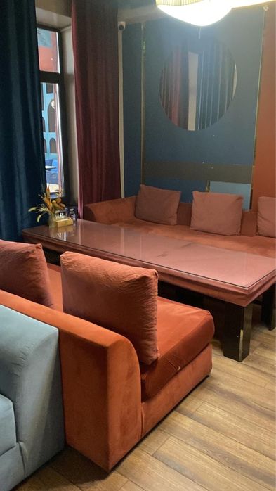 Диваны и столы для заведения