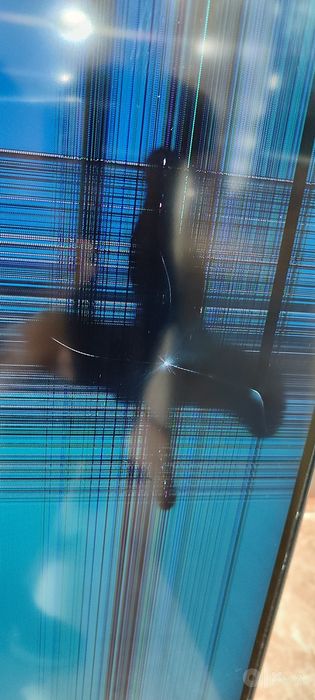 Телевизор Samsung 65 бу есть полоса на экране