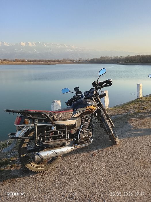 Мотоцикл suzuki 200