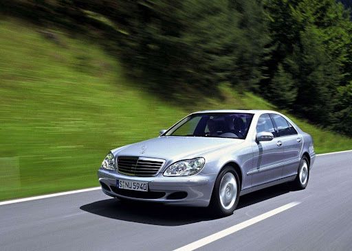 На запчасти доки тоже s500 w220 серый