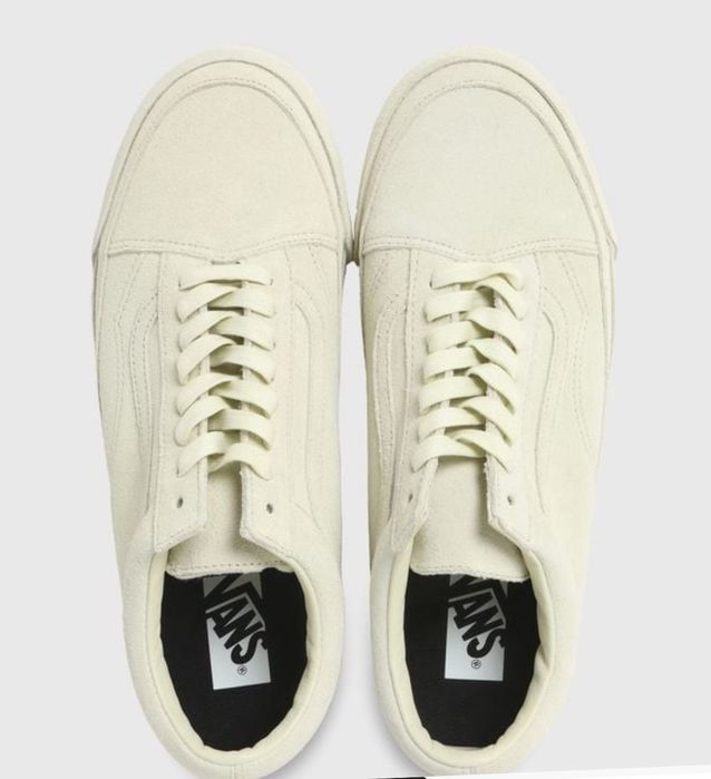 Vând sneakers unisex