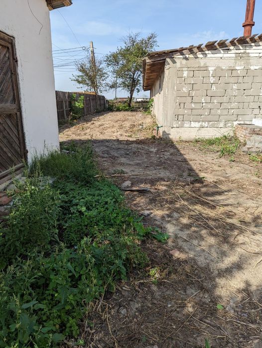 Casa + Spatiu Comercial + Subsol | 480mp Utili | Teren 1000mp | Locatie la strada principala | Campineanca