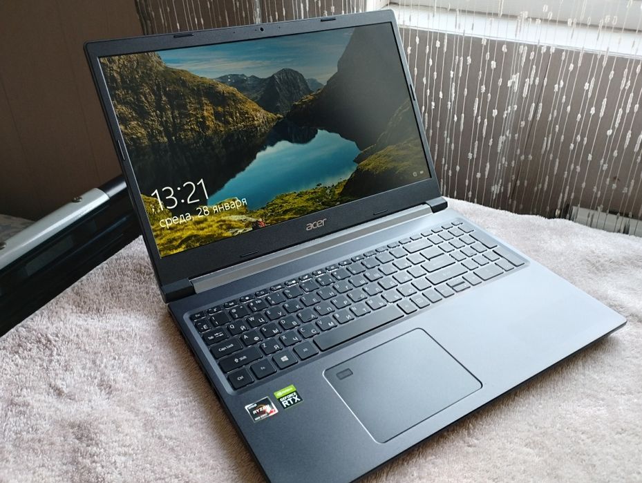 игровой ноутбук Acer Aspire 7