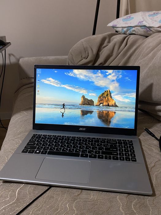 Acer aspire3,серебристый