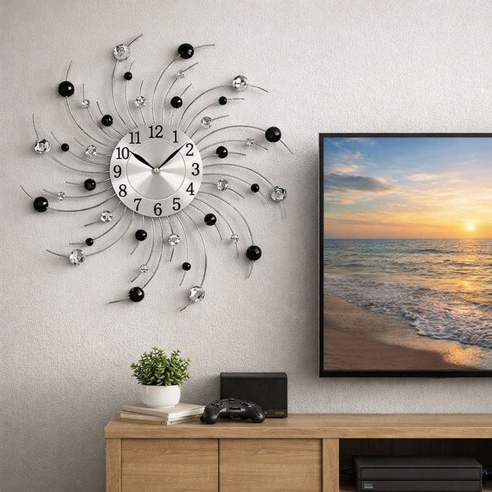 Стенен часовник с кристали , 50 см, Кварцов механизъм, Безшумен