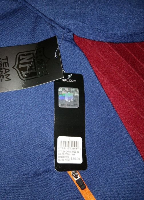 Из США, толстовка с капюшоном от бренда Denver Broncos