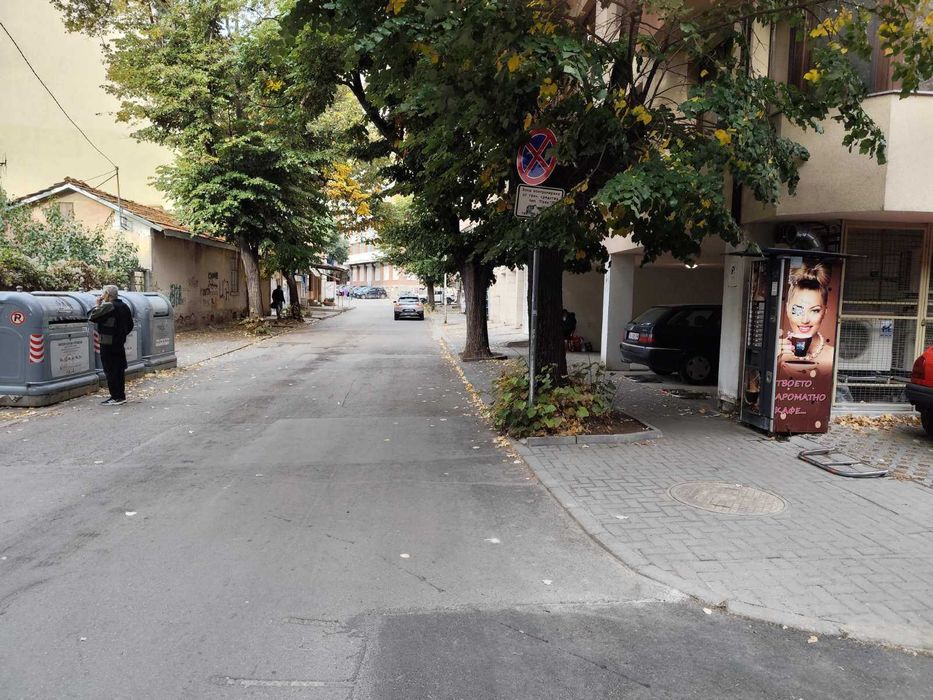 Дава се под наем Гараж / Паркомясто в Варна, Център - 99 кв.м за 76.5 € - Снимка #1