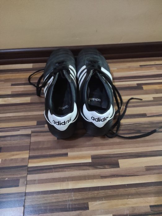 Ghete fotbal rugby adiddas,KAISER 5,marimea 42,5