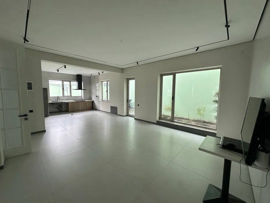 Продается дом 6 комнат, ориентир: Никитина, 2,87 соток 380м²