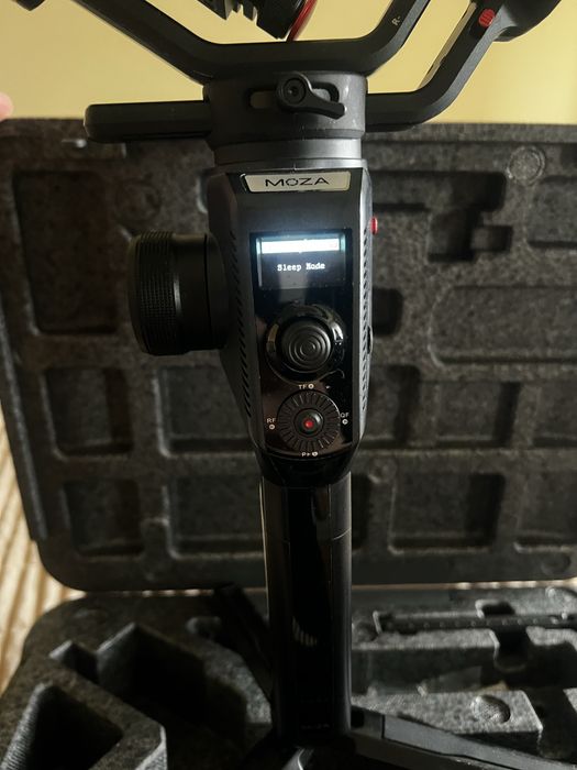 De vânzare gimbal MOZA AirCross 2 – stare foarte bună