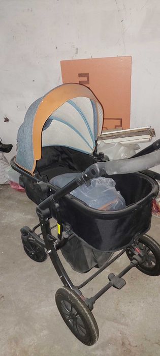 Детская коляска.