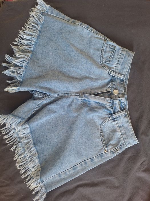 Продам женскую одежду