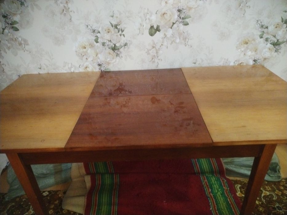 Продам      стол