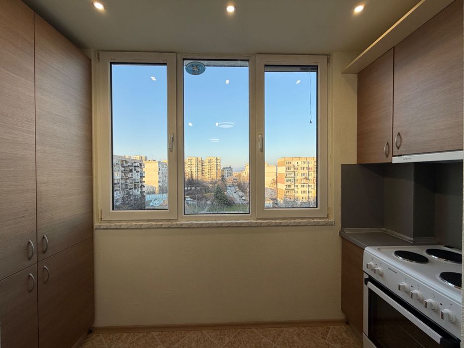 Давам 3-ст апартамент под наем в Люлин 2