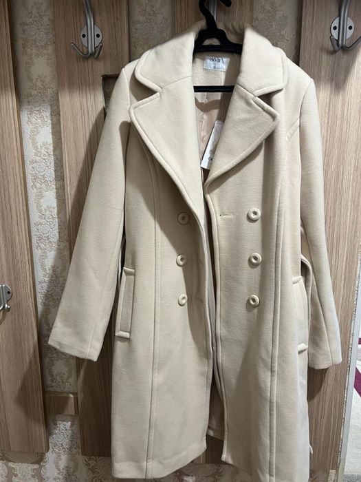 Продам пальто новое