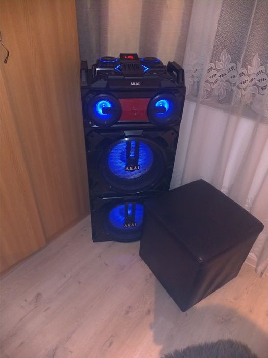 Boxe Akai și Myria