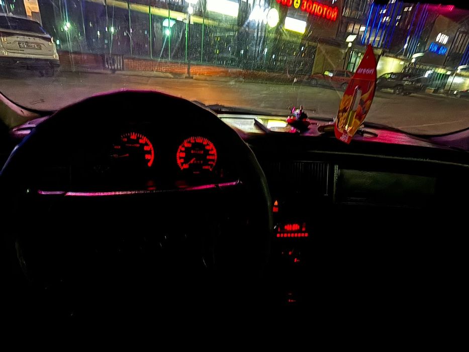 Продам Ауди 80 Б4 2 литра моно