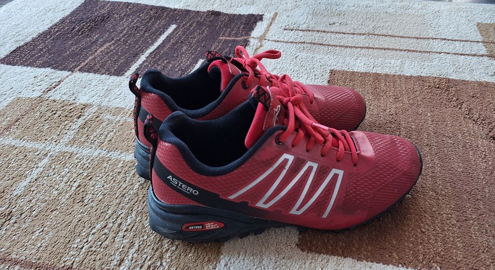 Adidași Astero pentru fotbal