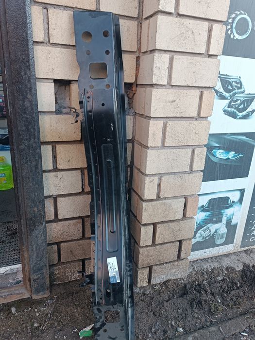 Усилитель заднего бампера Мерседес 221