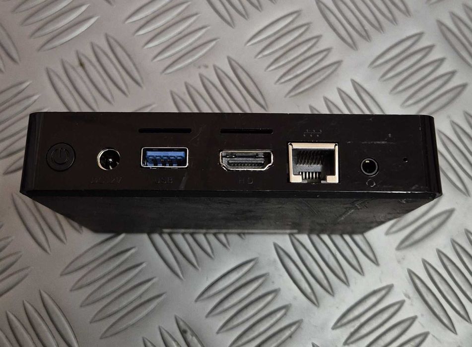 Mini pc и Apple TV 2nd Generation (Второ поколение), модел A1378