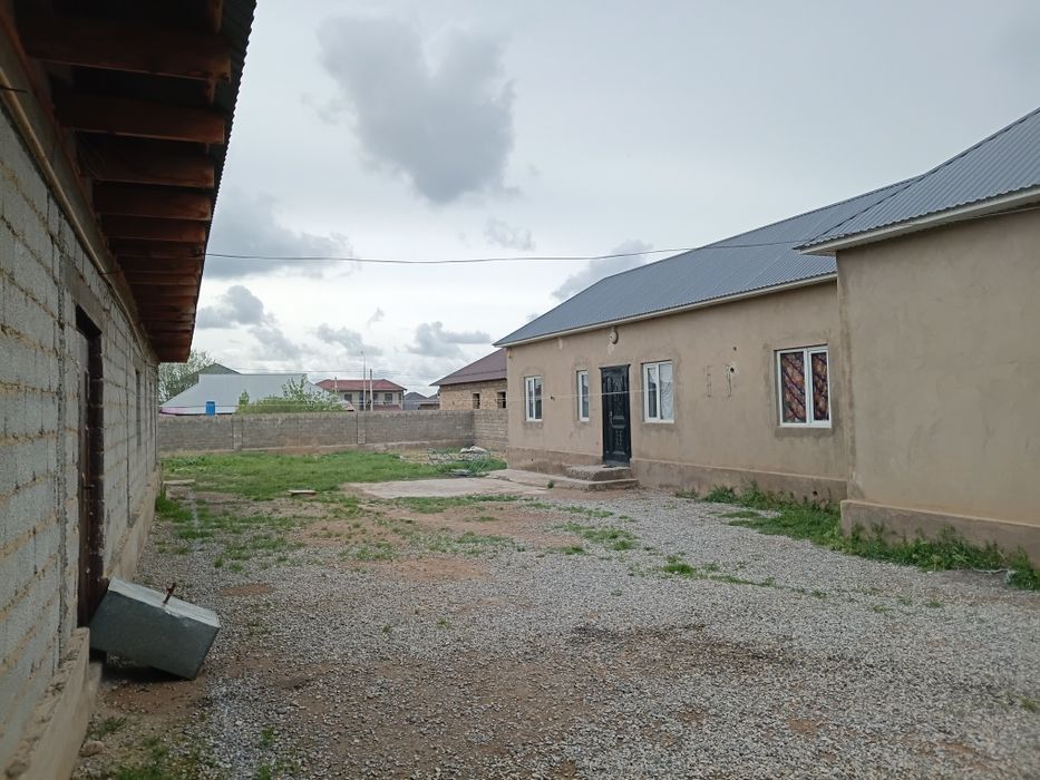 Уй сатылады 8 соттык коршалган