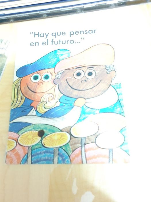 Продам словари португальские и испанские