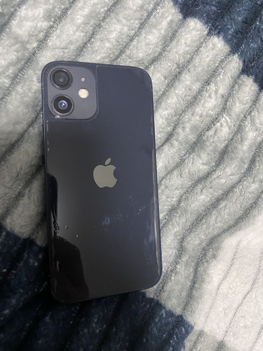 Продам айфон 12 мини