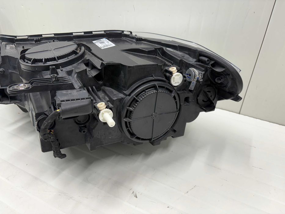 Десен фар H7 БМВ Х1 Ф48