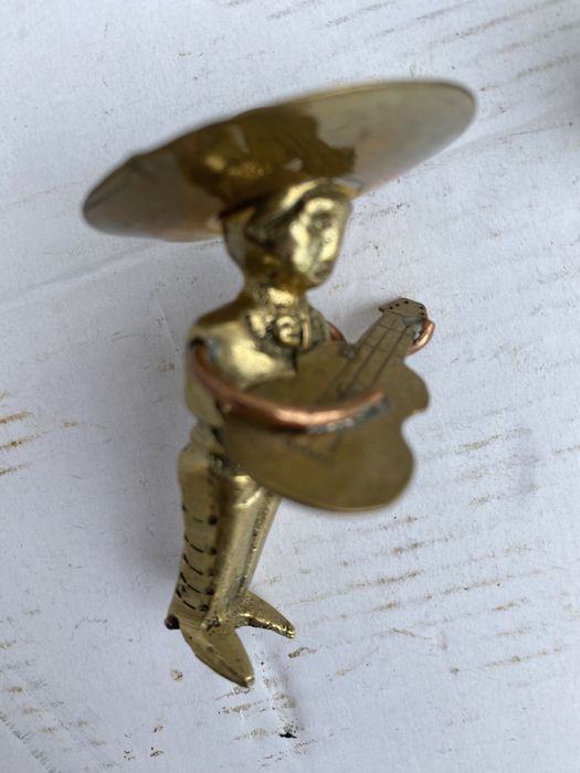 Deosebite miniaturi din bronz