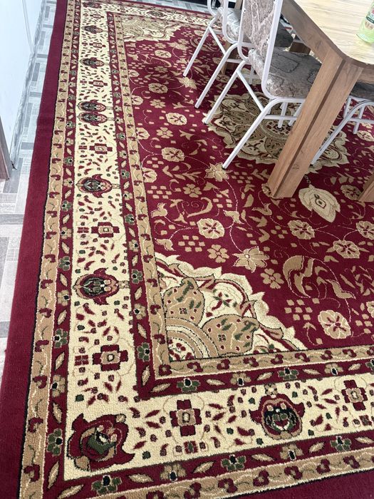 Продам Ковер в хорошем состоянии