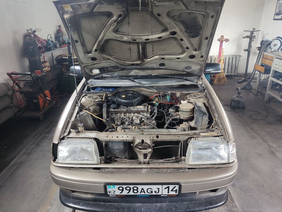 Продам машину Рено 19