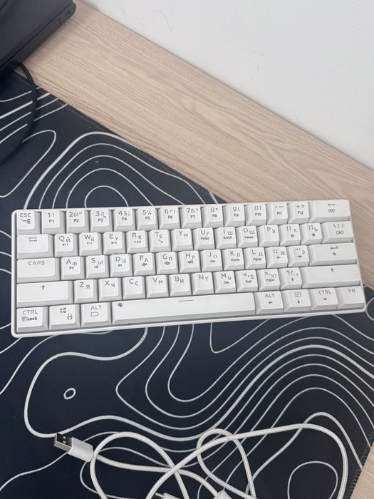 Срочно продам клавиатуру