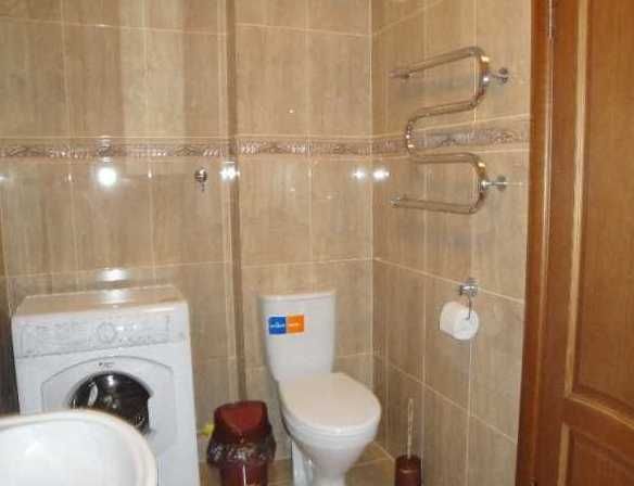 Дава се под наем Едностаен апартамент в Пловдив, Въстанически - 40 кв.м за 183.6 € - Снимка #2