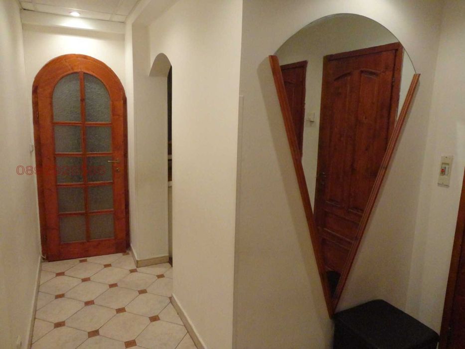 Тристаен апартамент под наем в София