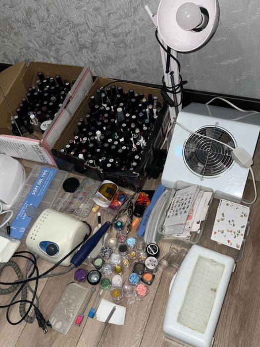 Продается материалы для маникюра