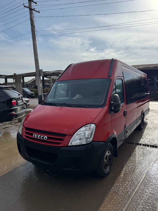 Dezmembrari Iveco Daily Euro 4 3.0 si 2.3 Punte dubla Microbuz