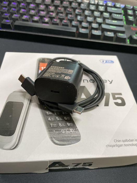 Novey A75 & Samsung original zaryadka