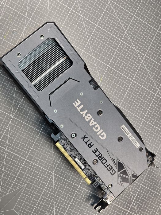 Gigabyte RTX 3050 Gaming OC 8GB GDDR6 – Windforce 3X – ~60°C FurMark