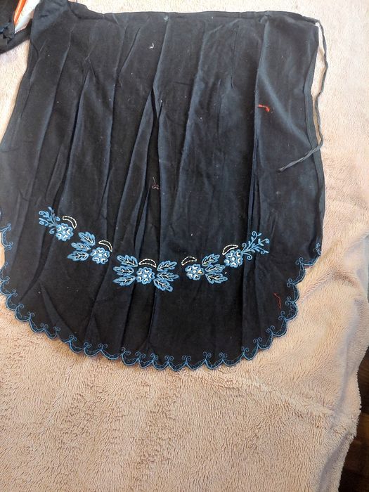 Продавам стари престилки