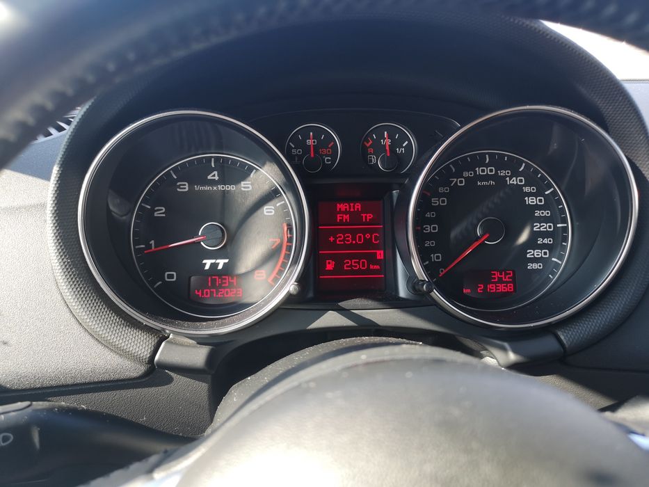 Ауди TT 2.0/ 200коня