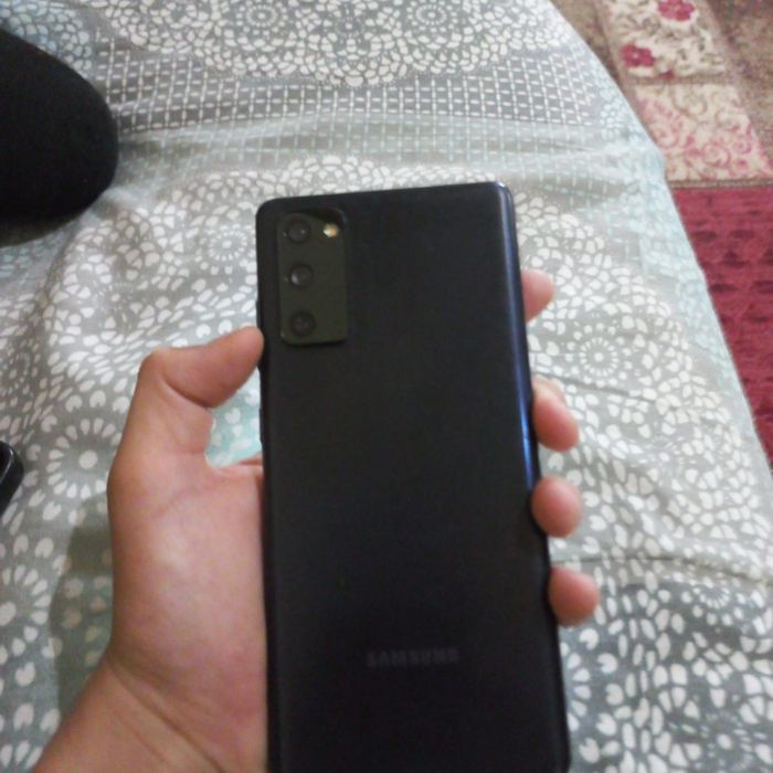 Самсунг с20фе в хорошем состоянии