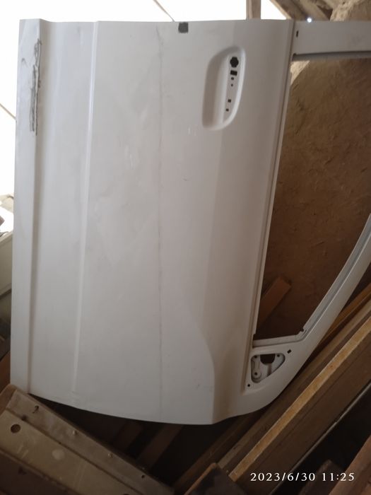 Продам от Кобальт Двери и Багаж. белого цвета