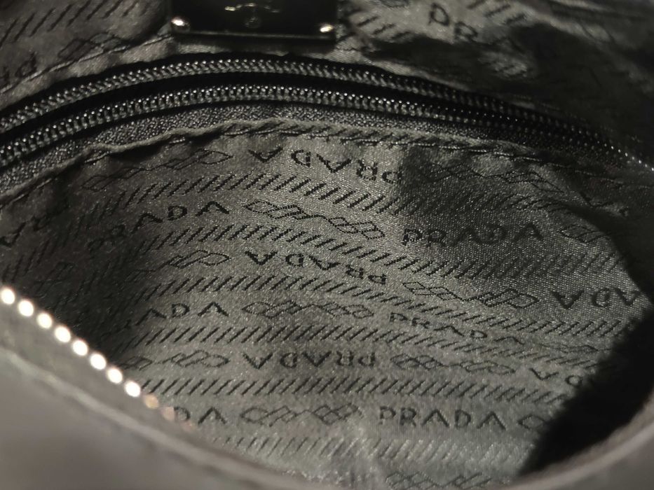 Geanta/Poseta Prada Re-Edition Black