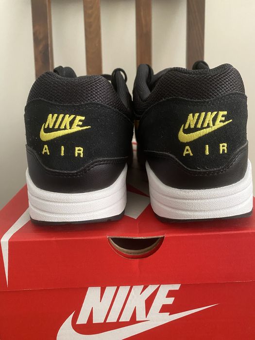 Nike Air Max 90 Essential “Batman”