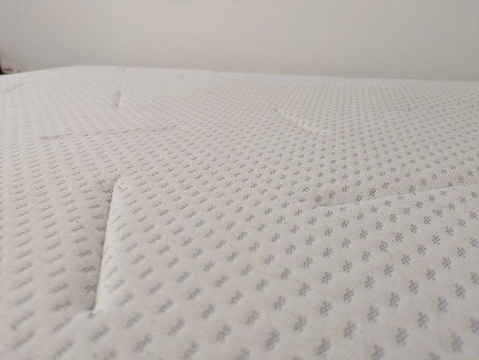Употребяван матрак WELLPUR GLOMMA GF30 с мемори пяна, 140x200 см