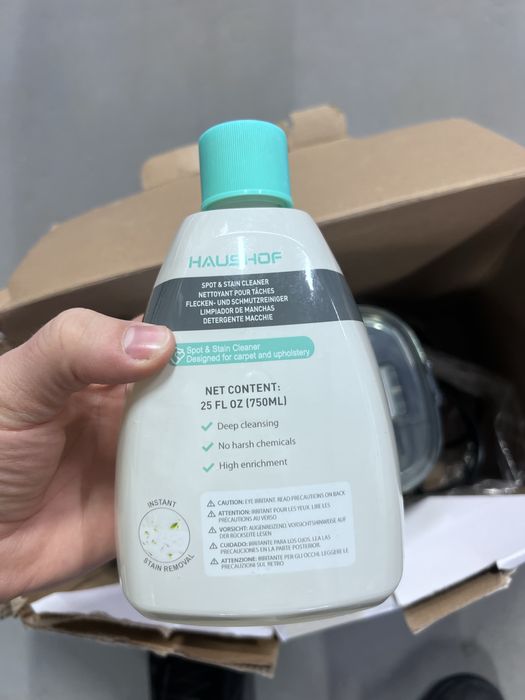 Aspirator pentru tapiterie nou cu solutie inclusa