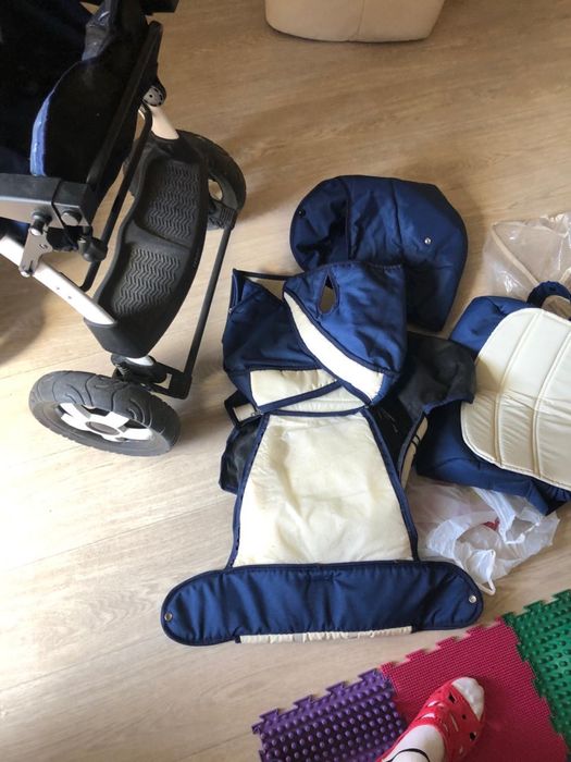 Продам коляску новая